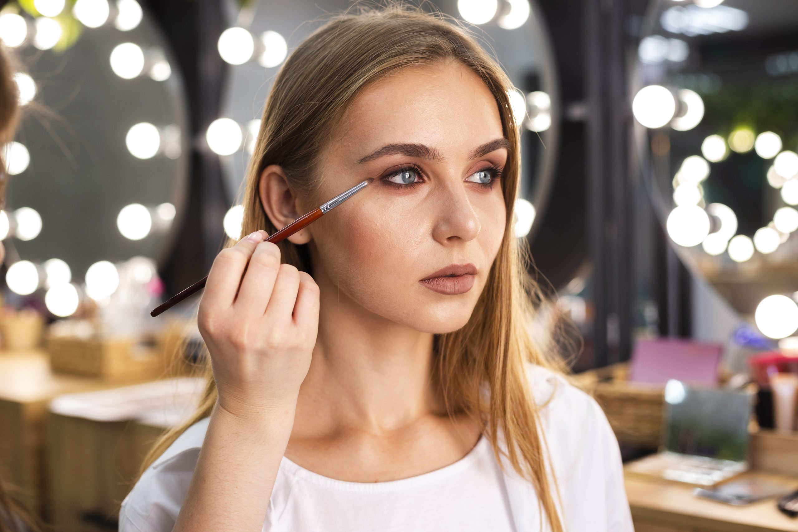 How to Choose Eyeliner for Blue and Other Eye Colors